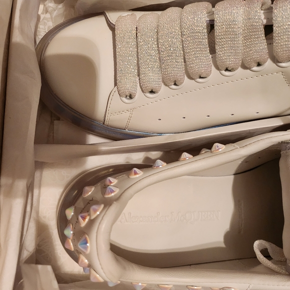 Alexander McQueen Women's Sneakers Sz EU 39 (2 colors Black & White) - Picture 8 of 16